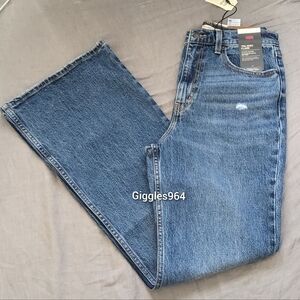 Levi's 70s High Rise Flare Jeans in Take it Out
